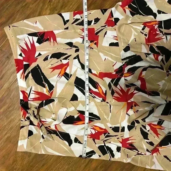 Woman’s Printed FLOWY Faux Wrap Skirt Knee Length No Size Tag, Fits Like XL - Picture 7 of 9